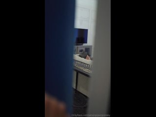 i respect my boss very much, i fuck her so much that she squirts